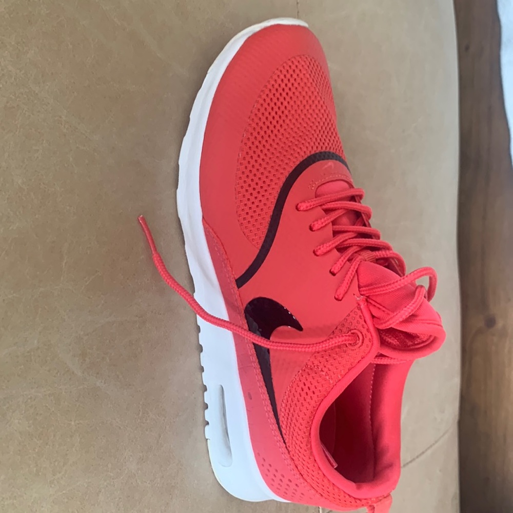 Nike Tennis Shoes size 7.5